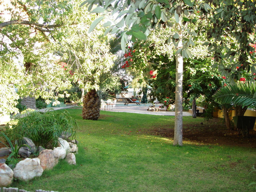 Corona Guest Farm Exterior photo